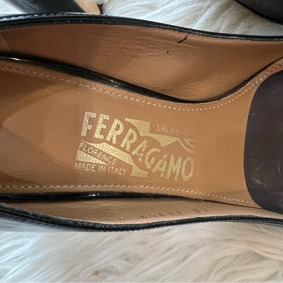 Salvatore Ferragamo Black Patent Leather Gold Logo Heels Women’s Size 6.5B - Picture 6 of 9